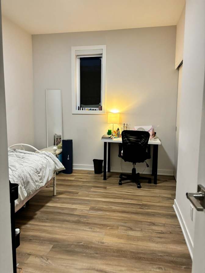 Amna's room