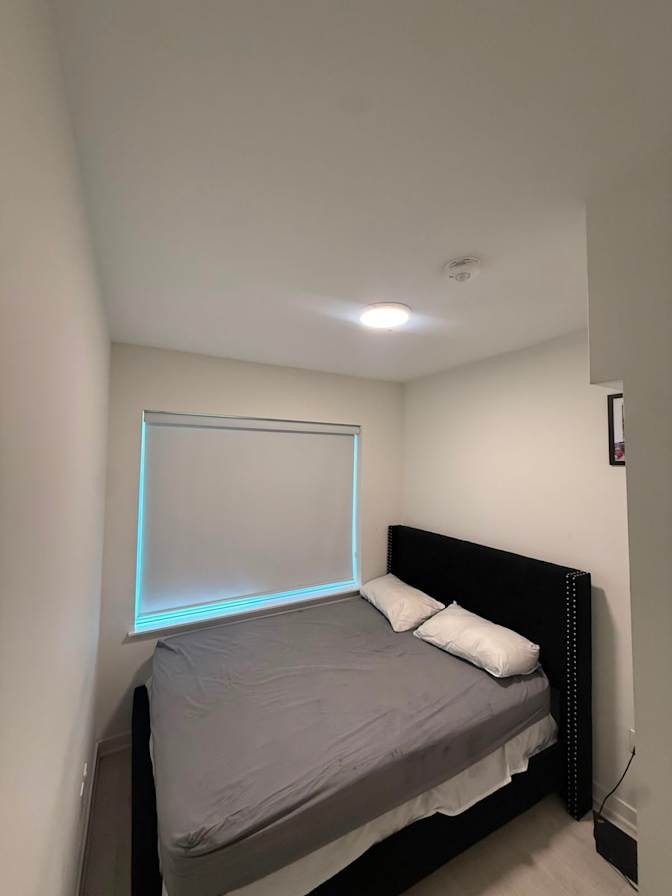 Tomi's room