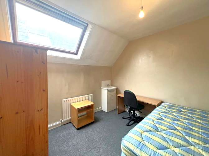 Chichi's room