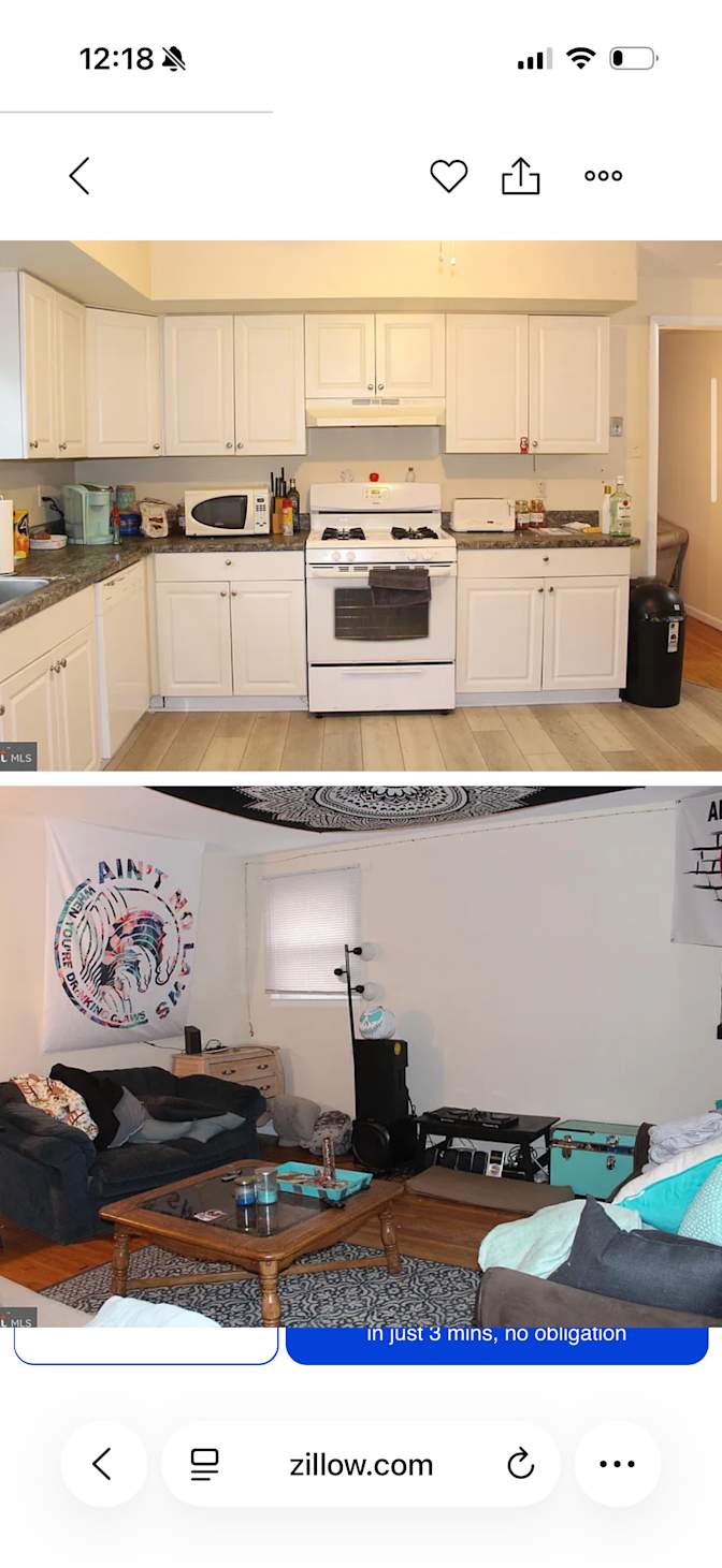 Dee's room
