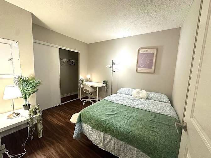 Helia's room