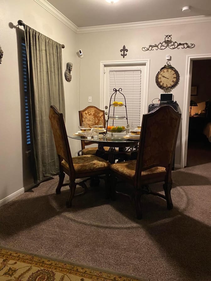 David Lee's room