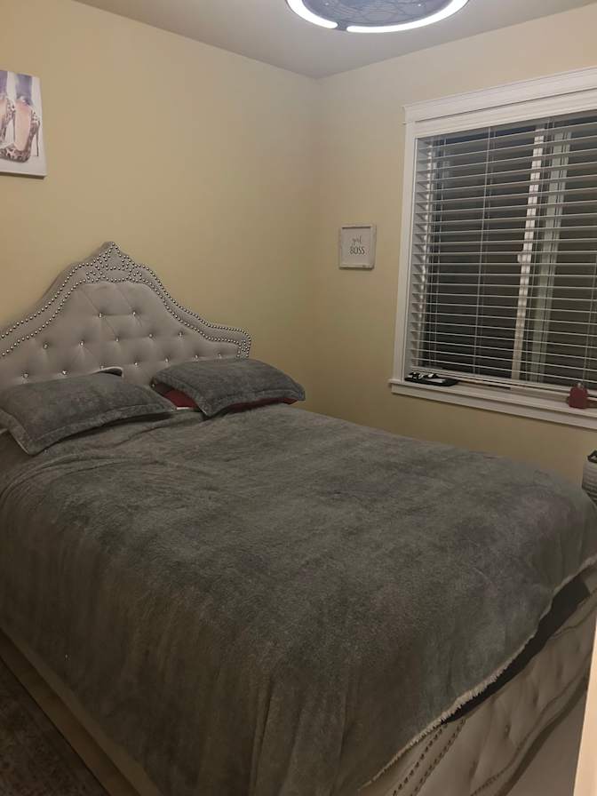 Jessica Sparks's room