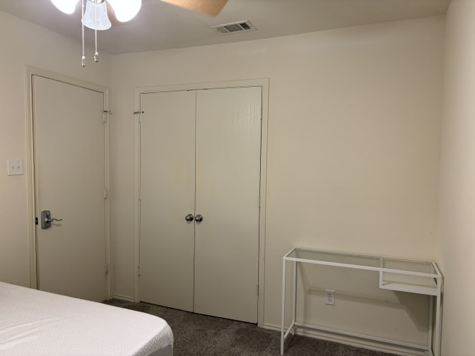 Hai's room