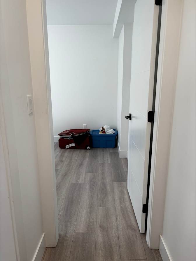 Minju's room
