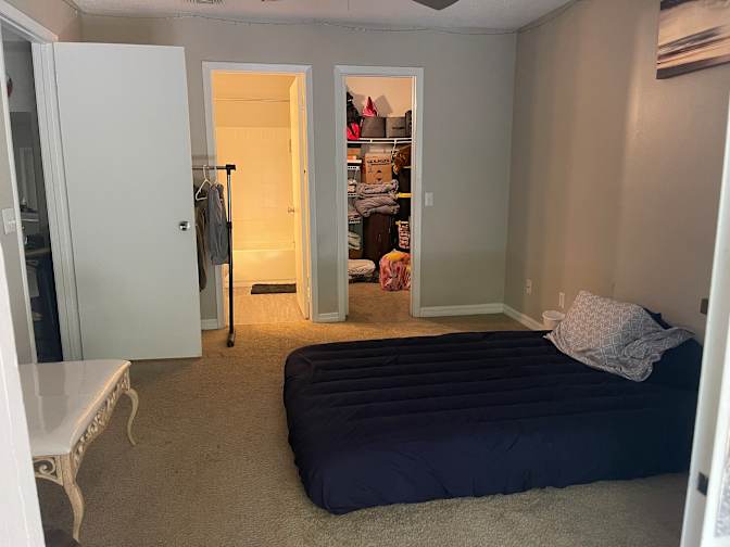 Gillissa B.'s room