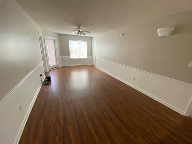 Alcove Rooms's room