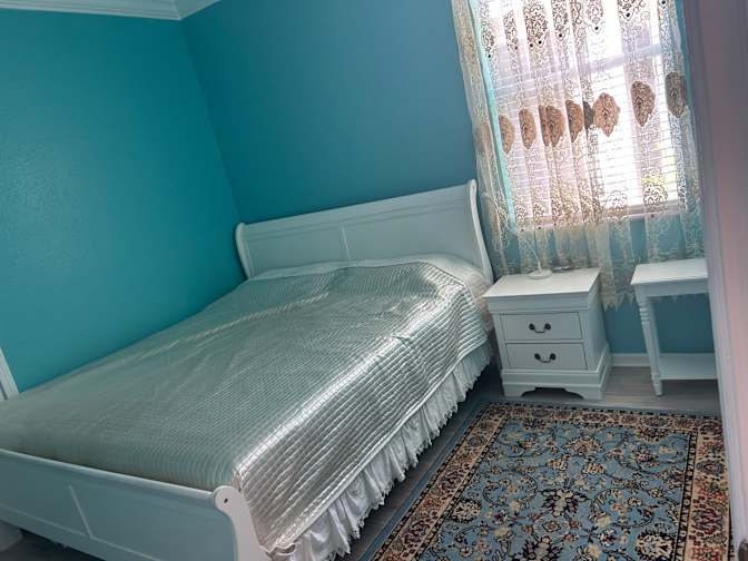 Halnur's room