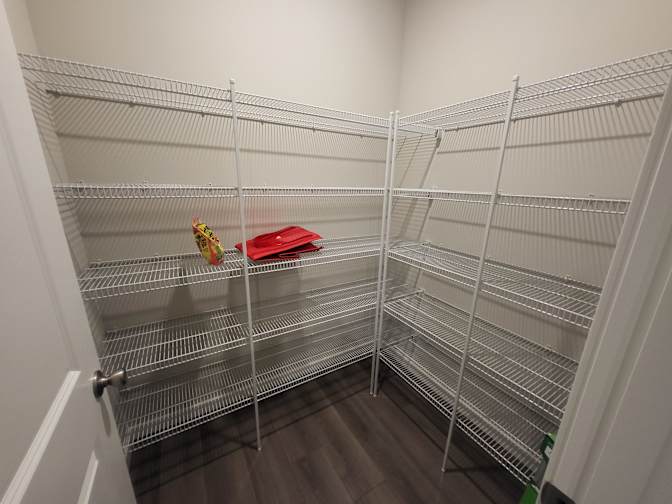Ecks's room