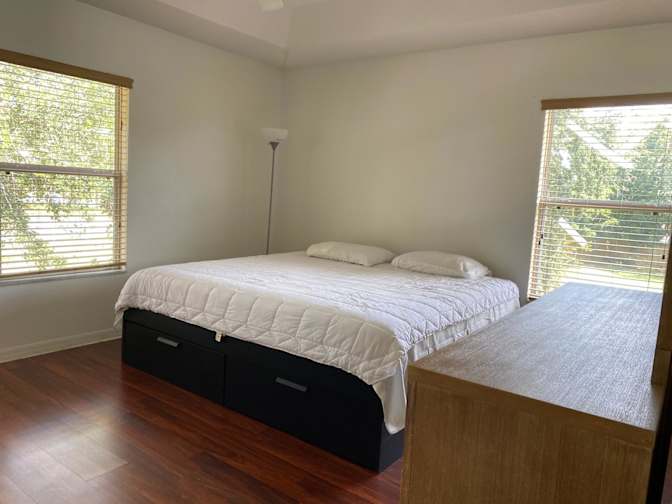 Laura Mateus's room