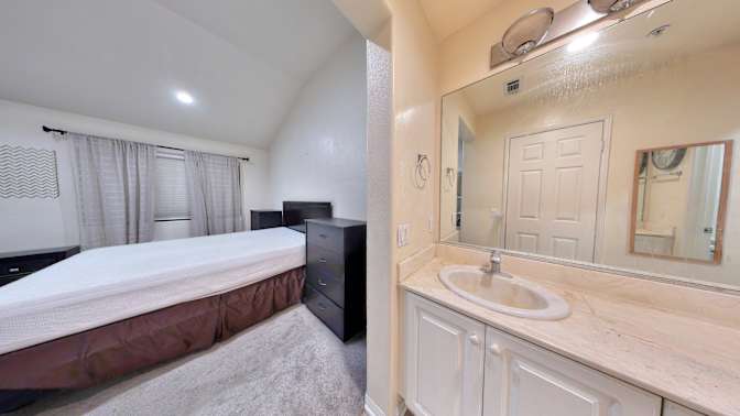 Will Lau's room