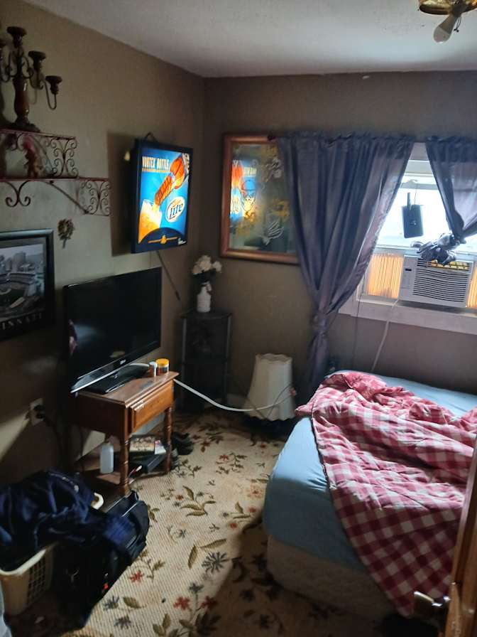 Richard's room