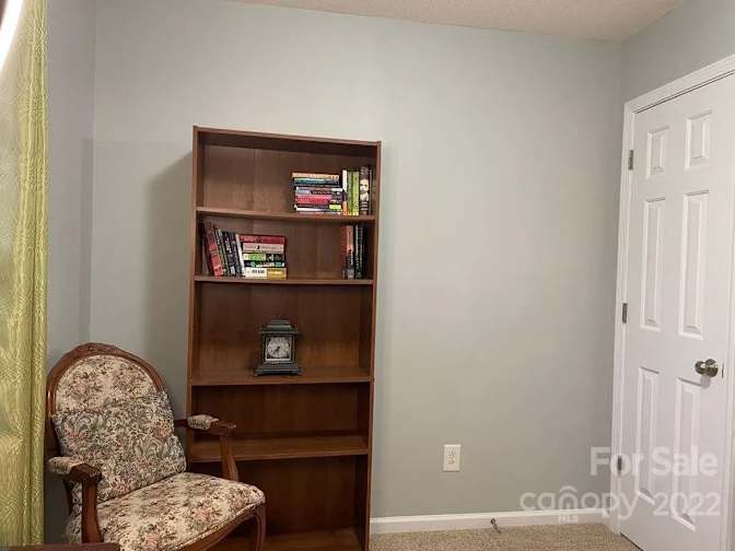 Alcove Rooms's room