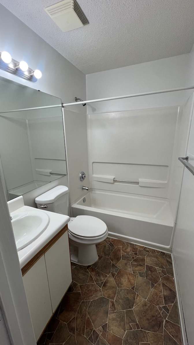Alcove Rooms's room