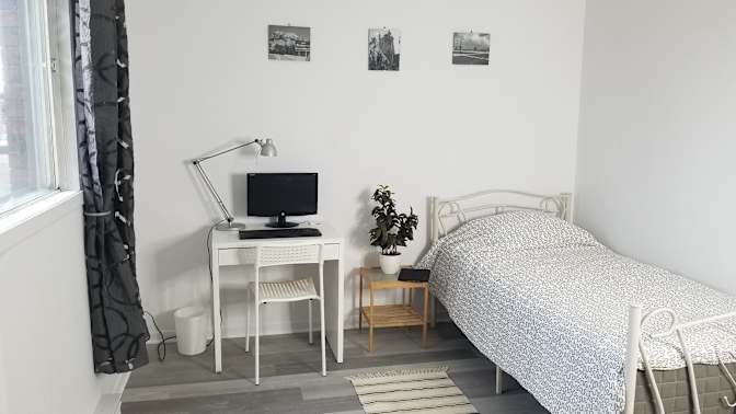 Lisa's room