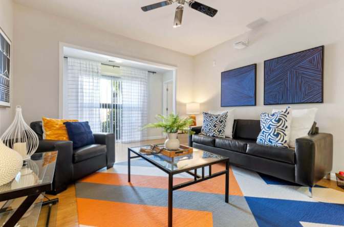 Alcove Rooms's room