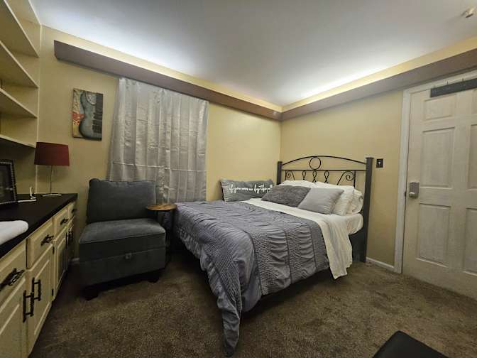 Floralhomesweethome's room