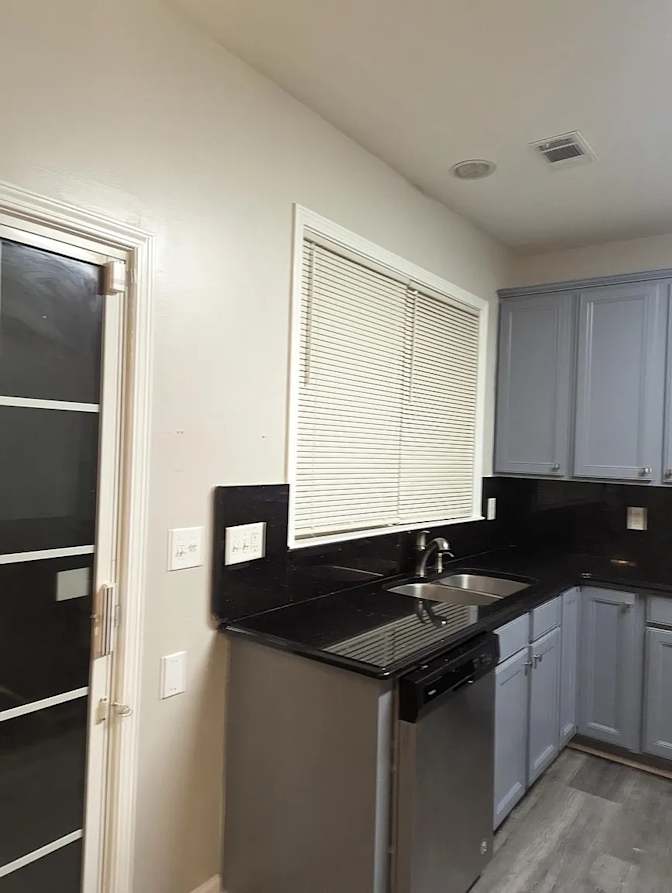 Alcove Rooms's room