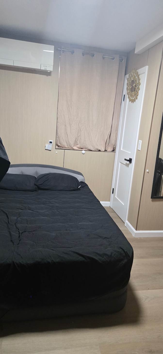 Queenesther's room