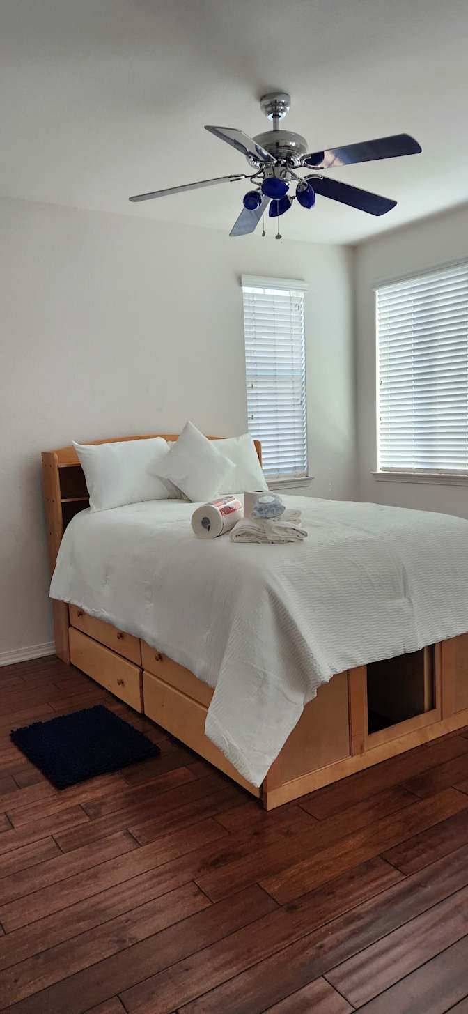 Felicia's room