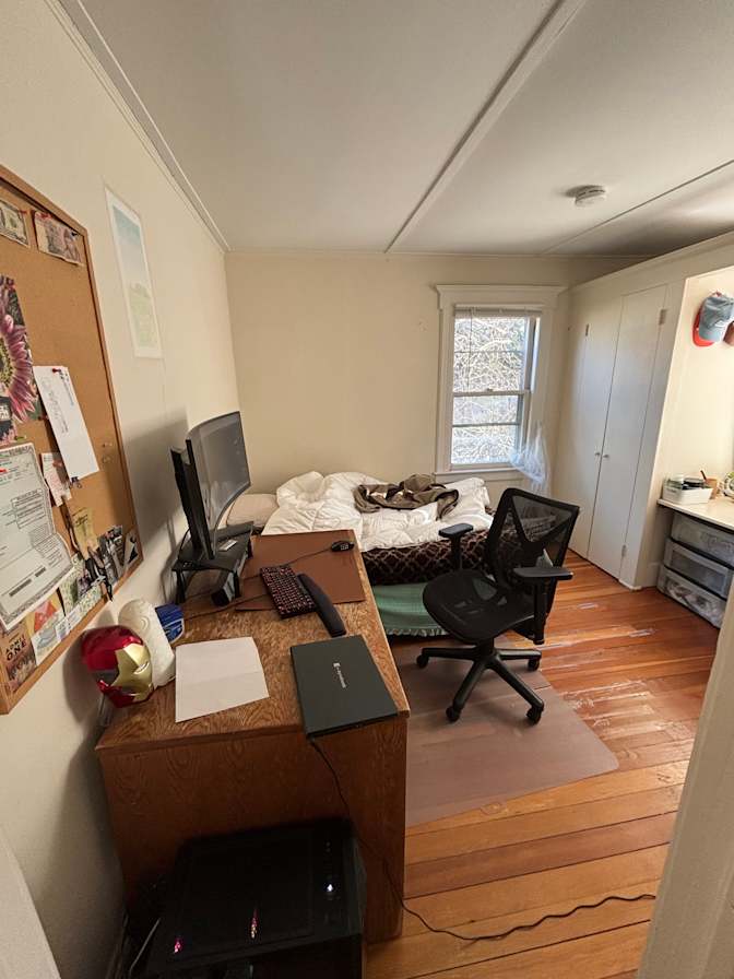 Sungmin Joh's room