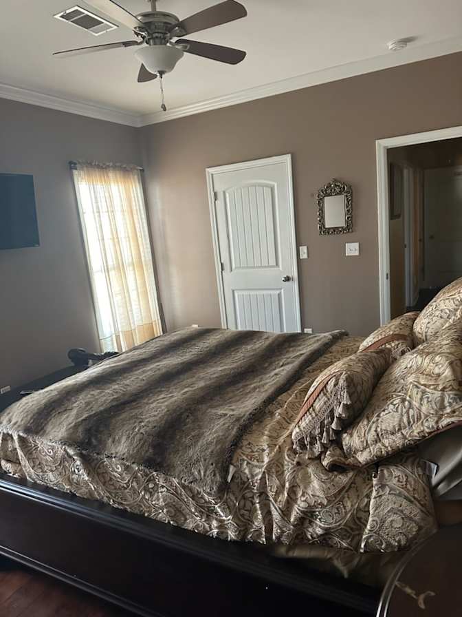 Trashundra's room