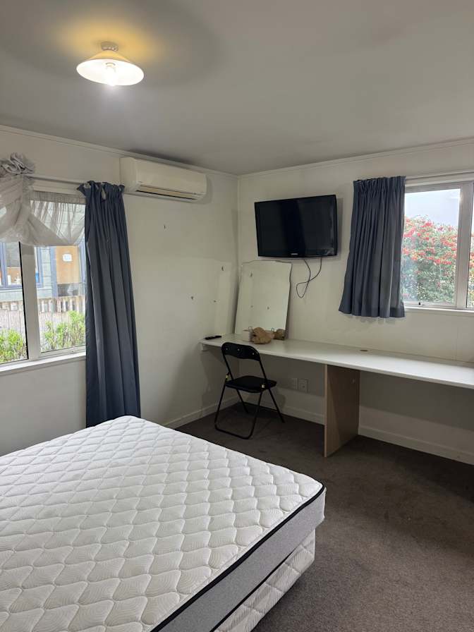 Jania Cawson's room