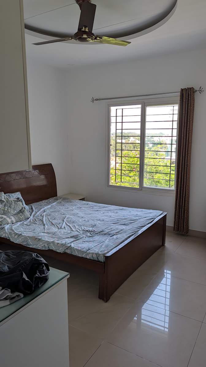 Yadush's room