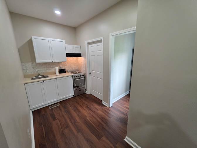CL&C Property Management and Consulting's room