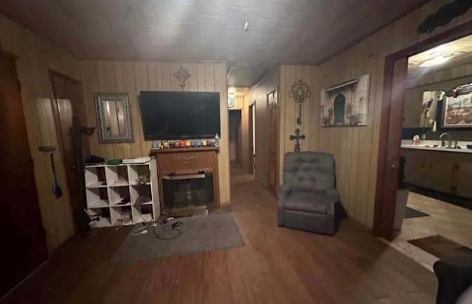 Jennifer's room
