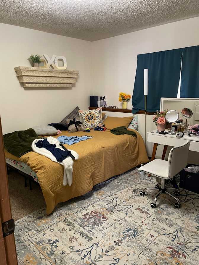 Victoria's room