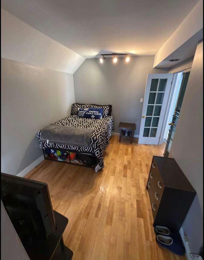 Rusty Tedball's room
