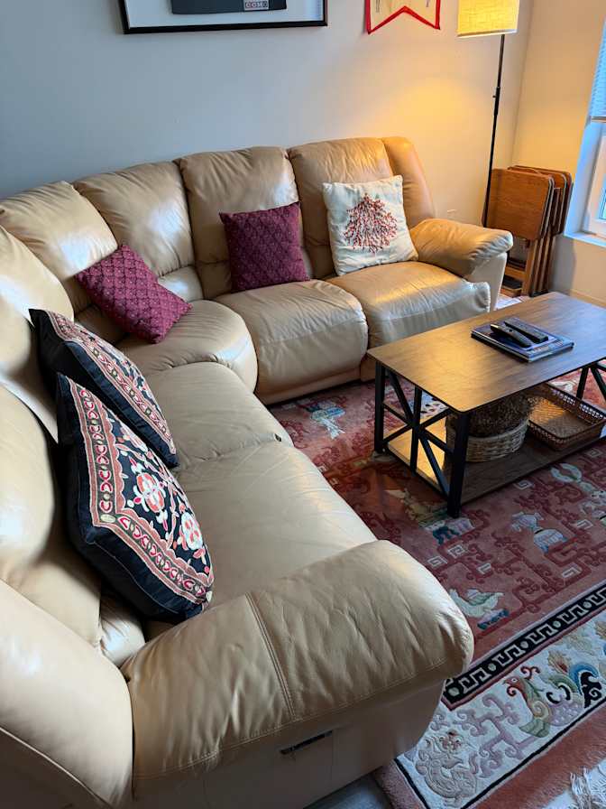 Mark Feldman's room