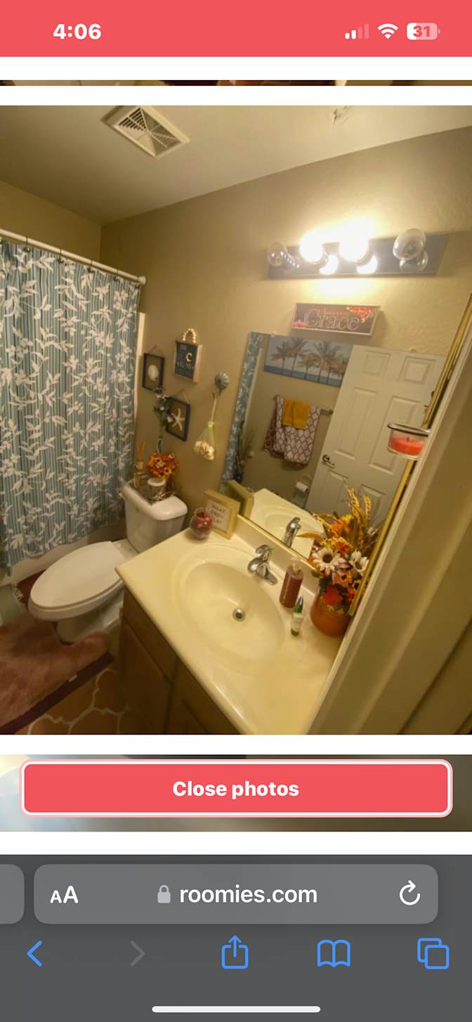 Comfortable Furnished Room's room