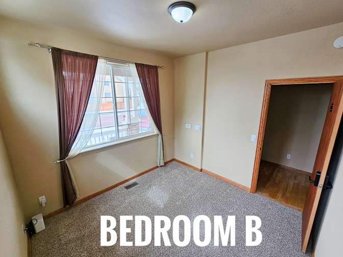 HomeCrew's room