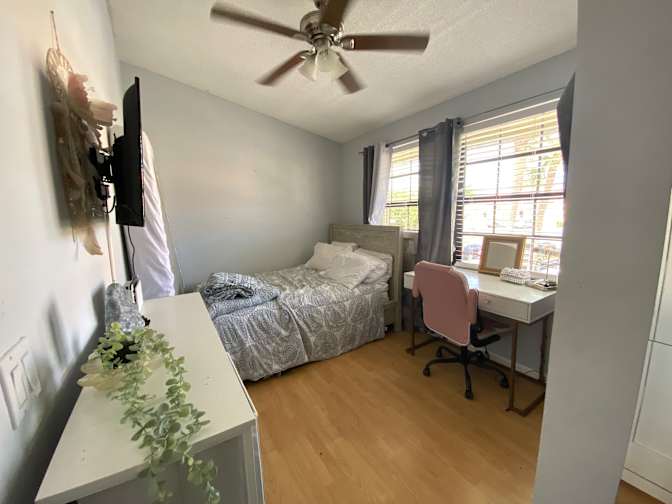 paulina's room