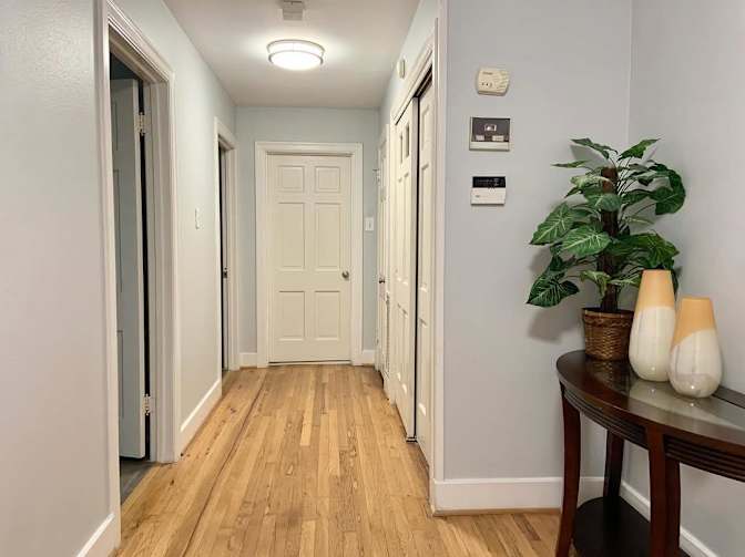 Han Nguyen's room