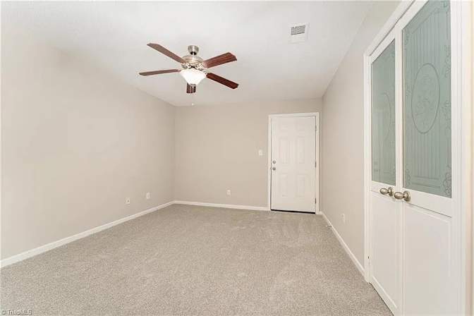 Alcove Rooms's room