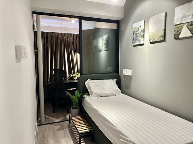 Claudia's room