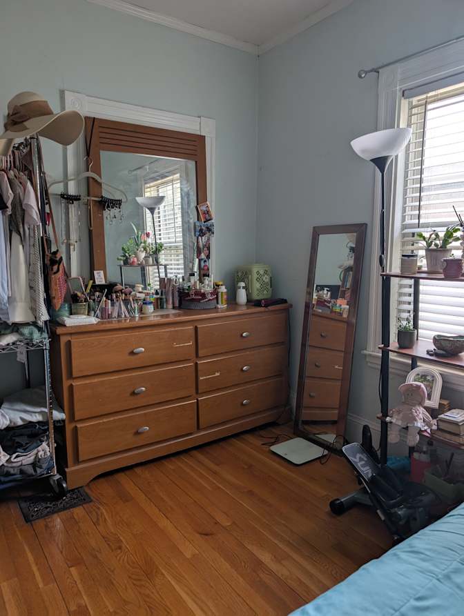 Guoqing Sheng's room