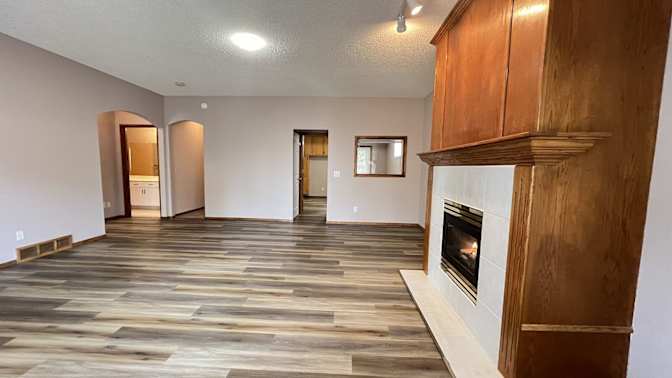 Meng Qiong Huang's room