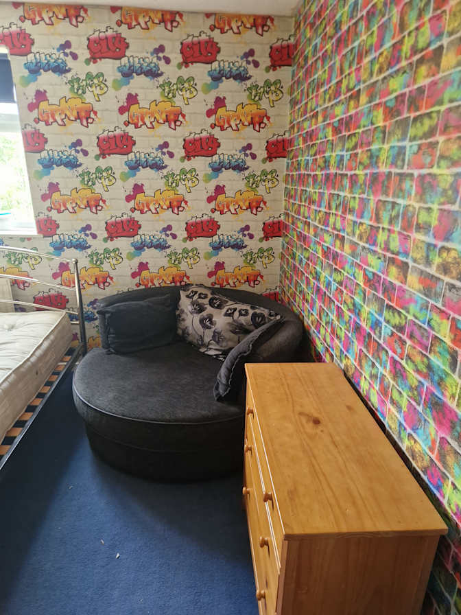 Jayne's room
