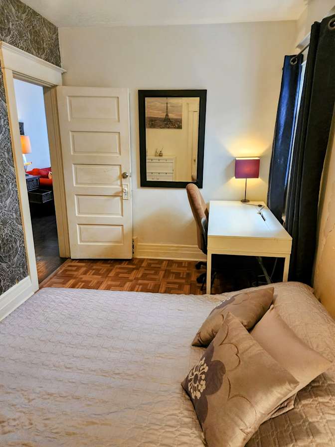 Laure's room