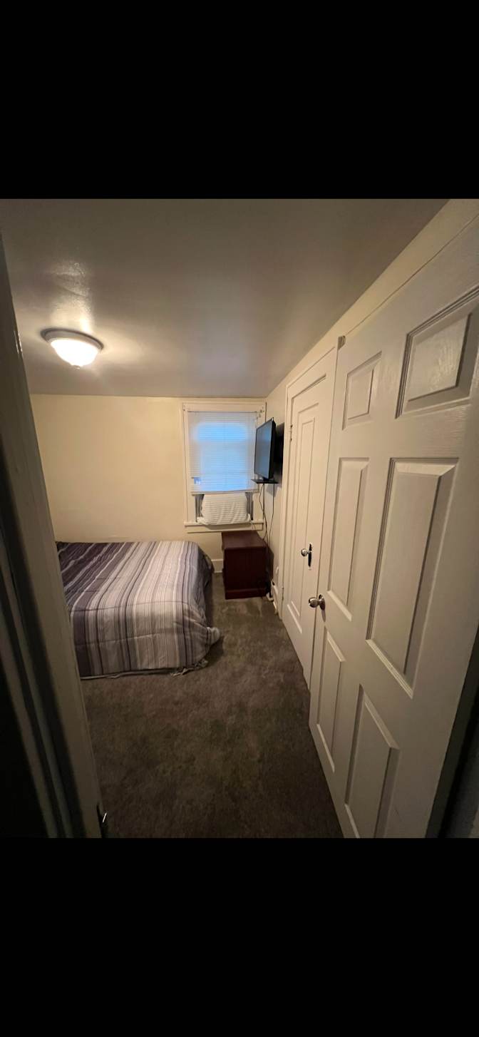 Ricardo's room