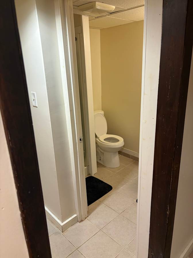 Tom Bauer's room