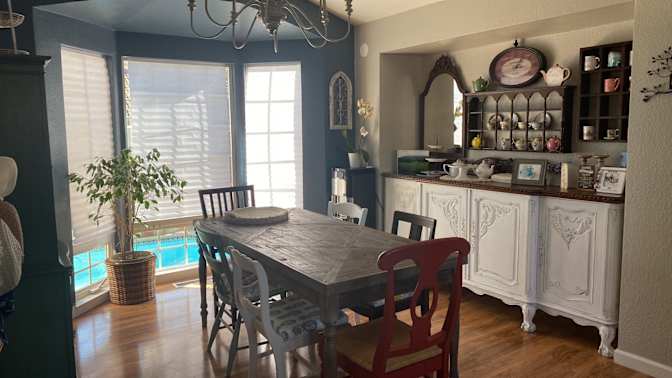 Kari Sampietro's room