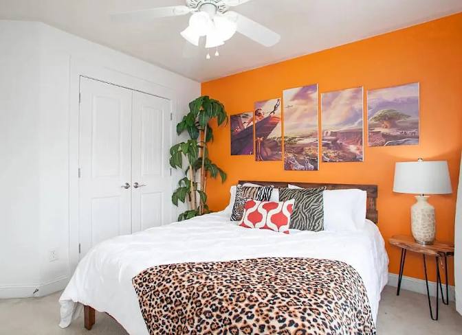 Alcove Rooms's room