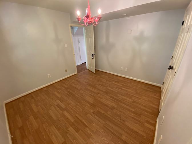 Alcove Rooms's room