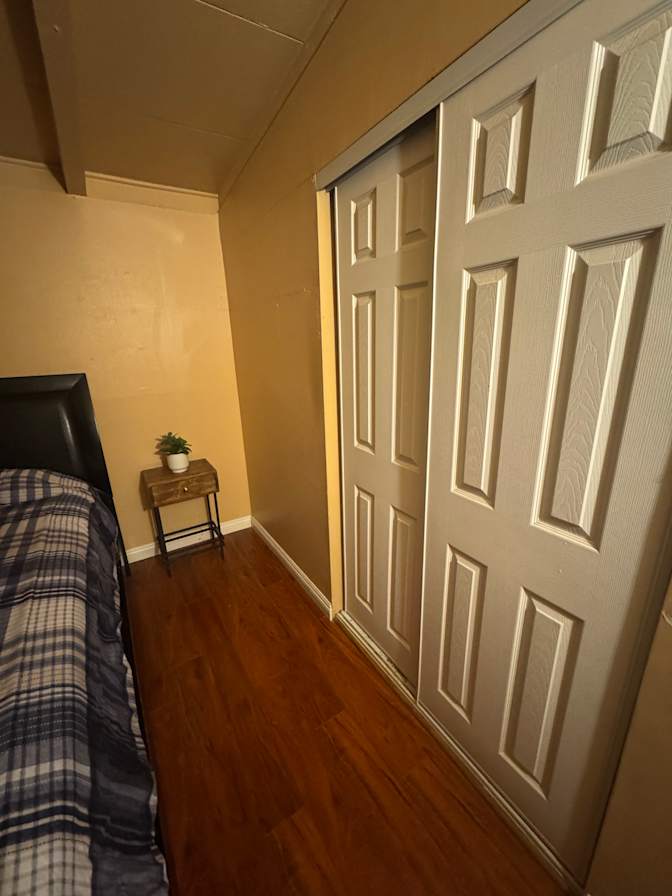 Oscar's room