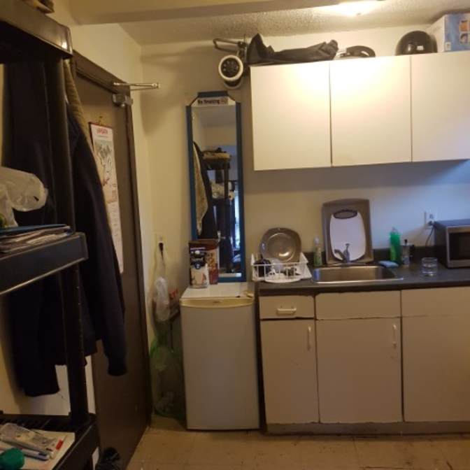 HIN's room